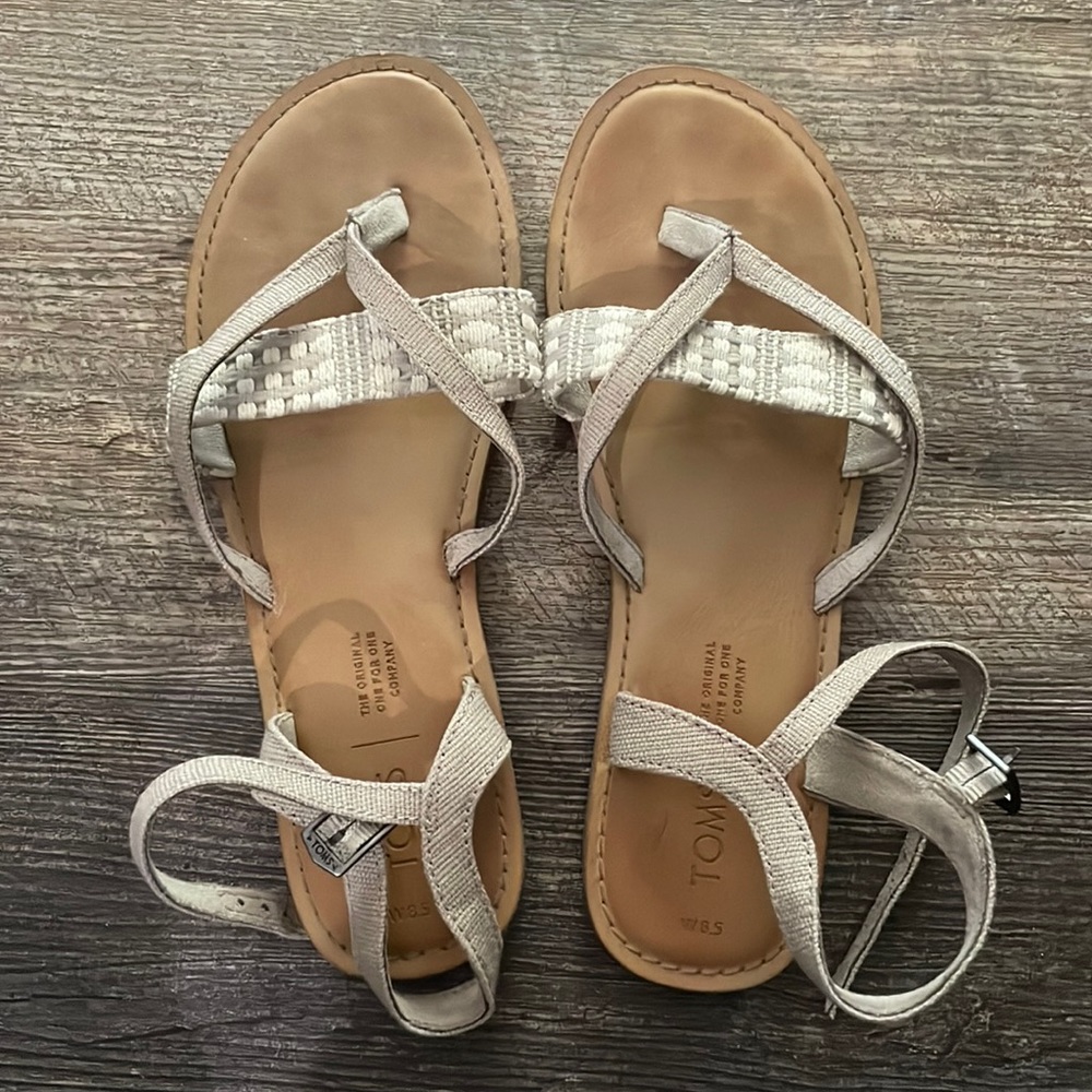 Toms sandals size 8.5 womens